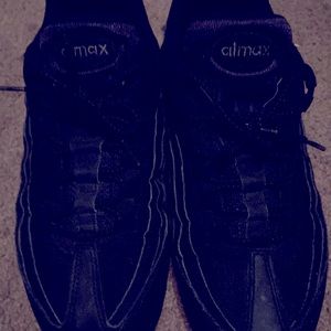 I am selling these shoes and these are favorite